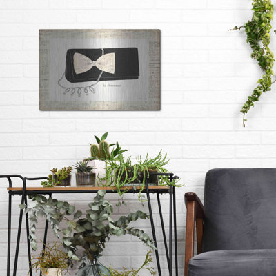 «From Emilys Closet III» par Emily Adams, art mural en métal, 16 po x 12 po