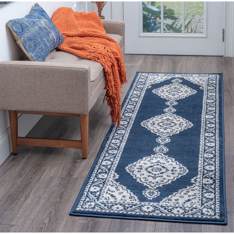 Tapis bleu marine Radcliff, Tapis de couloir 2 pi 3 po x 10 pi