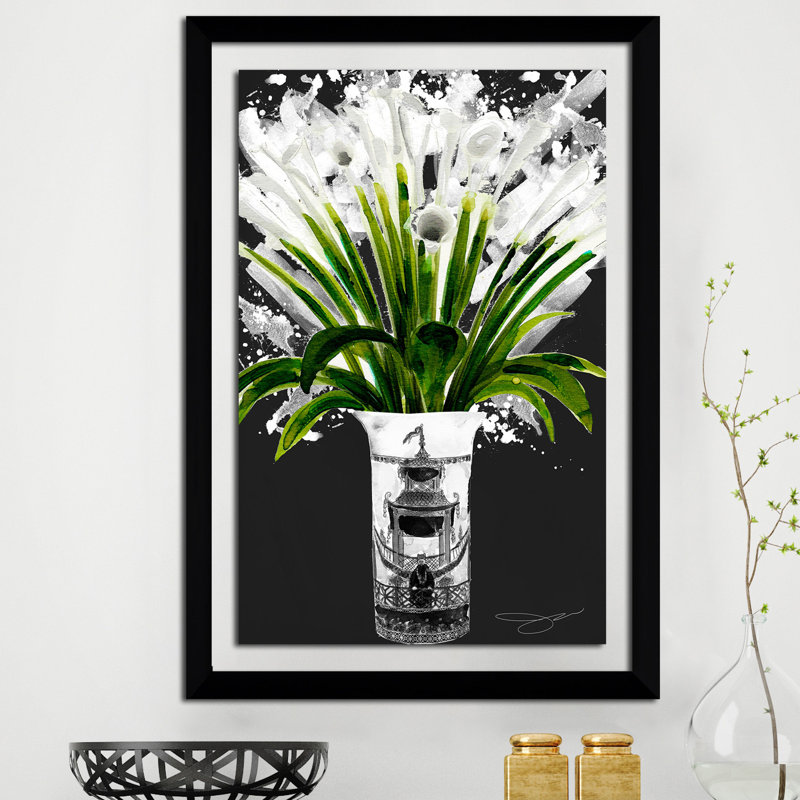 «Lillys Gray», impression, Cadre noir, H 27,5 po x l 21,5 po x P 0,75 po