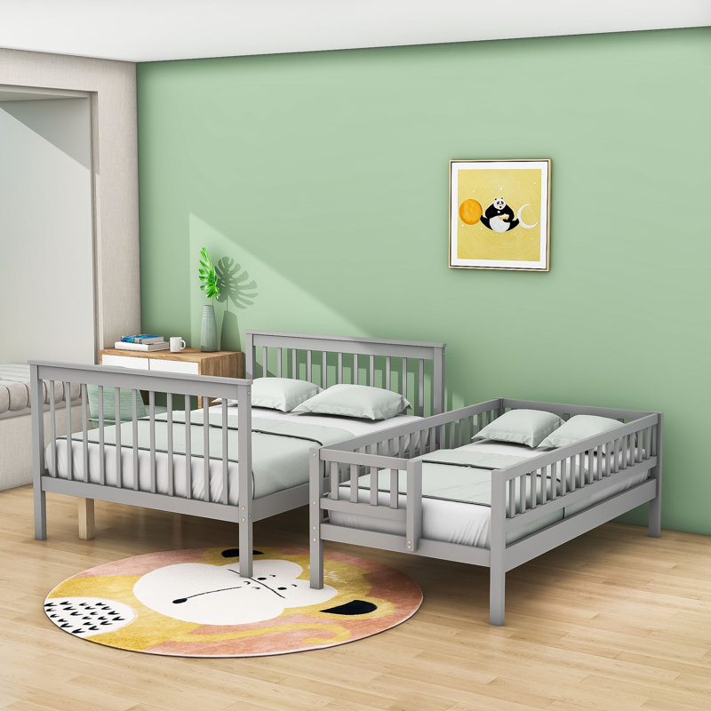 Lit superposé simple au-dessus d'un lit double en bois avec tablettes latérales et escalier, Gris