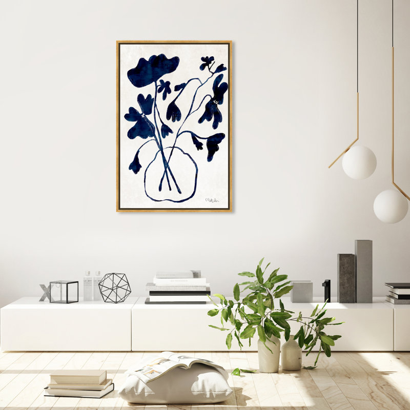 Anemone Vase II - peinture sur toile, Impression encadrée, H 37,5 po x l 25,5 po, Doré