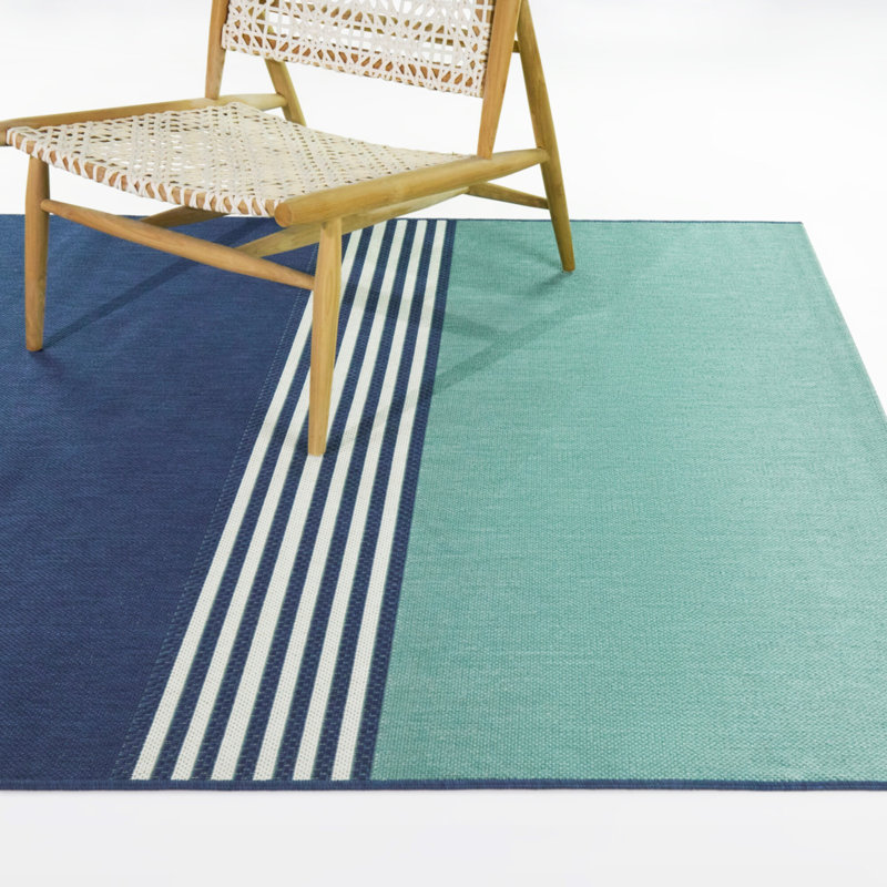 Tapis bleu Aino, 5 pi 3 po x 7 pi