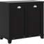 Armoire à linge double inclinable pour salle de bain. 2 pour le rangement des toilettes, armoire de plancher noire. Espace de rangement pour les serviettes spacieuses. Rangement séparé et articles foncés. Fabriqué à l'eau. Fonction de surmatelas.