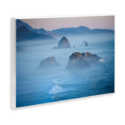 «Rocks Protrusion from Sea», art mural par Marty Hulsebos