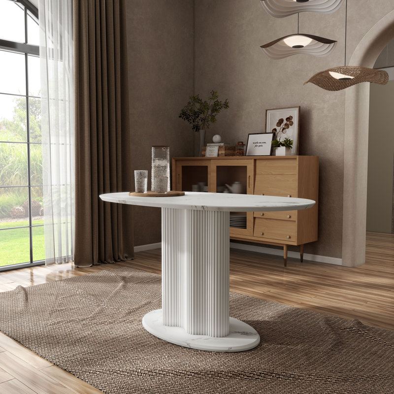 Table de salle à manger Ciani avec plateau en faux marbre et base cannelée, Marbre blanc, Blanc