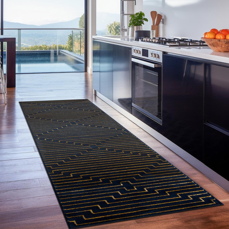 Tapis Latitude Run® Mirage Nikica Bleu marine et or Latitude, Tapis de couloir 2 pi 7 po x 12 pi