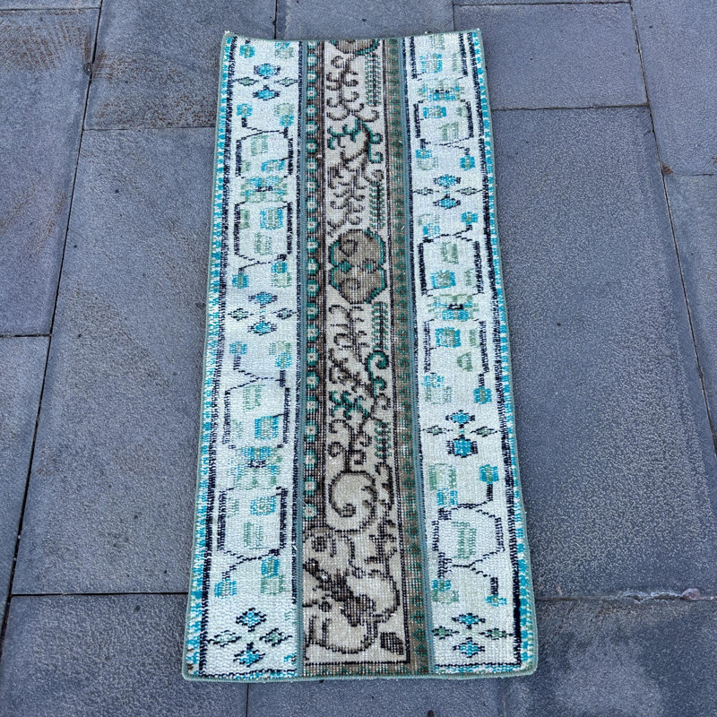 Vintage Turkish Runner Rug with Traditional Design, Perfect for Adding an Elegant Touch to Any Room