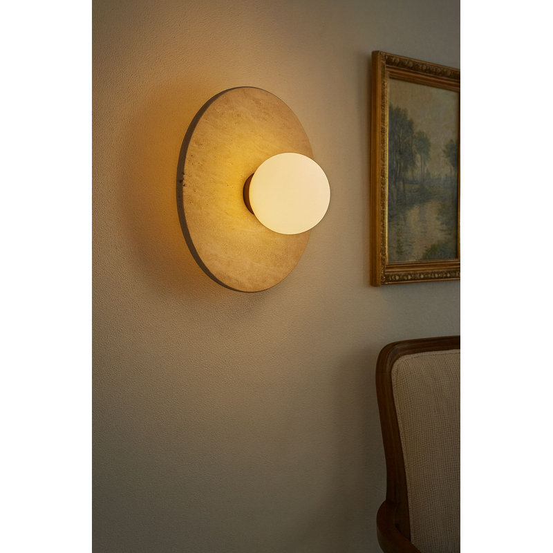 Lampe murale élégante avec corps en travertin, beige et blanc, 9,4 po x 4,7 po x 9,8 po | Bouchon en verre (4,7 po x 4,7 po) | 1 x culot G9 de 40 W maximum (ampoule non incluse) | Éclairage élégant pour la décoration intérieure, indice de protection IP20