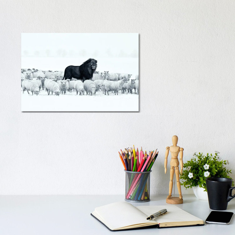 Lion parmi les moutons - Giclée sur toile tendue avec châssis