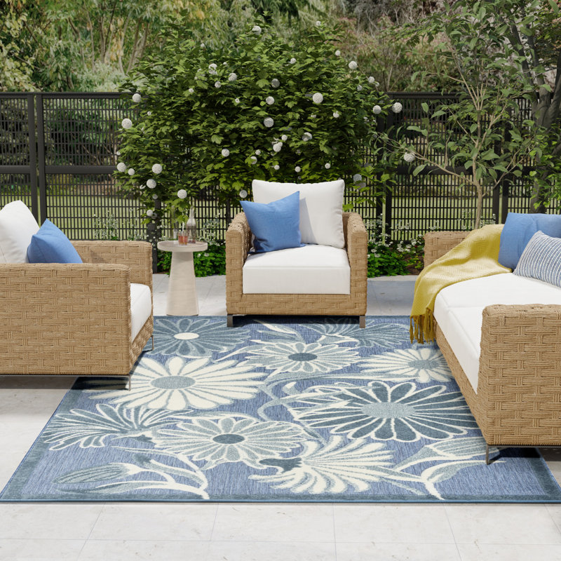 Shila Floral Indoor/Outdoor Area Rug, Rectangle 7'10" x 10'6"