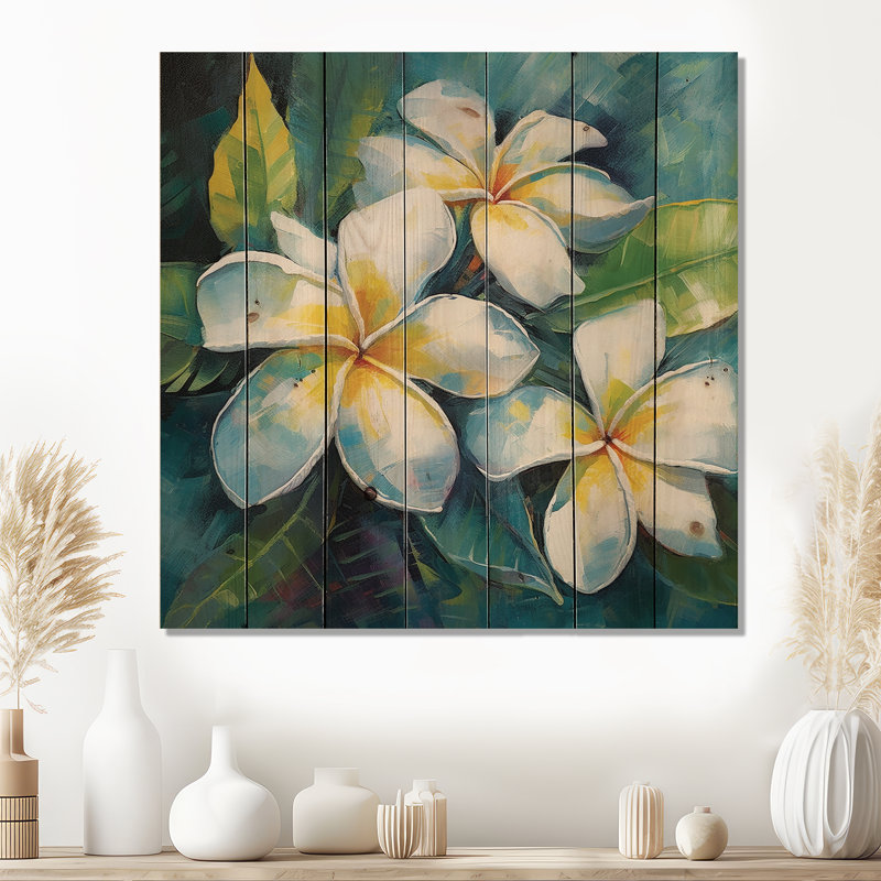 Plumeria symphonie blanche I - Plumeria, art sur bois de pin naturel, H 30 po x l 30 po