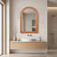 Miroir mural brun jaunâtre de 24 po x 36 po avec cadre en bois massif perlé, miroir rustique de décor de ferme pour entrée, salle de bain et salon