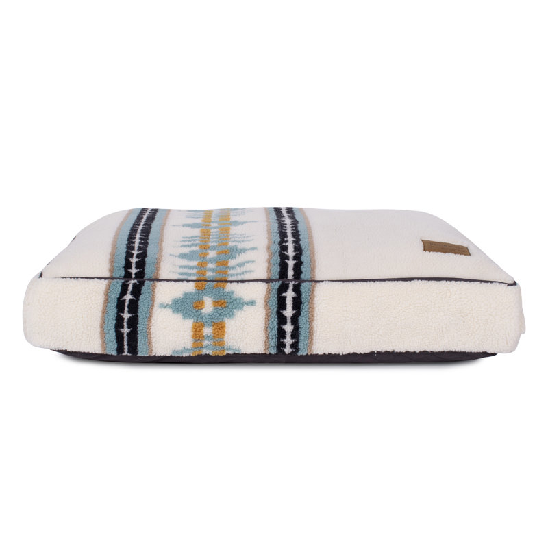 Pendleton Jacquard Petnapper Medium Misty Ridge, 4" H x 28" W x 20" D