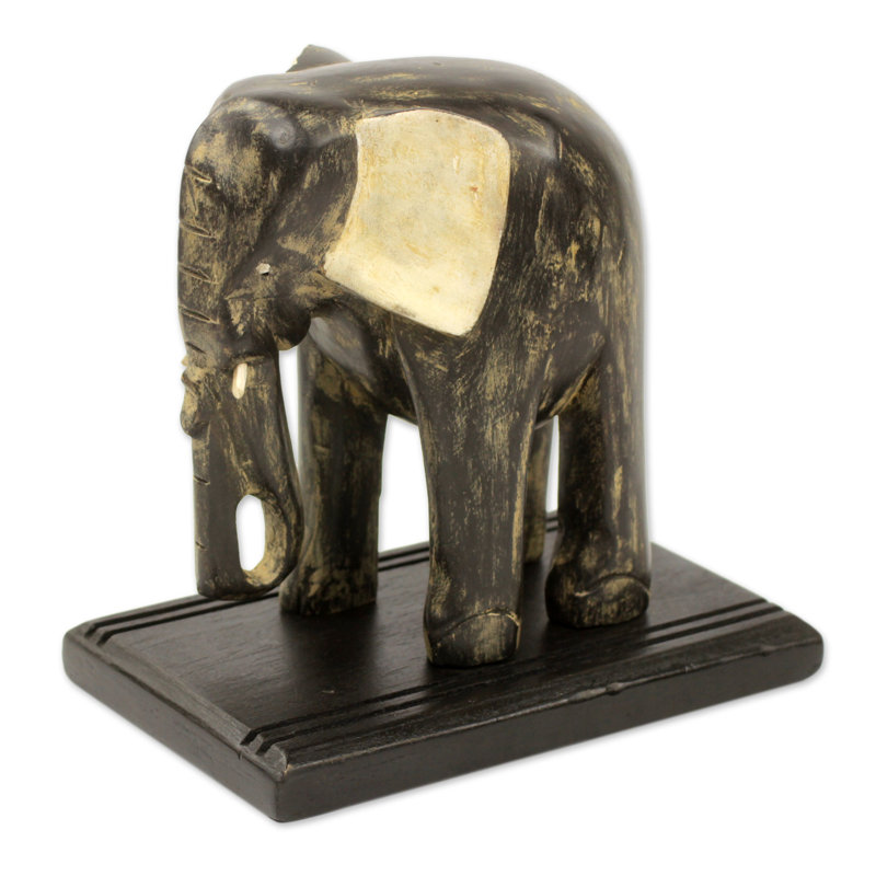 Sculpture en bois d'éléphant noir patiné Hetty