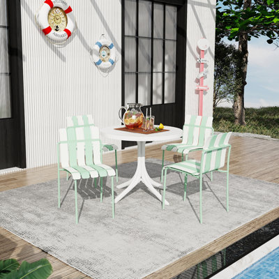 Été - Ensemble de 4 chaises à blocs de couleur modernes et rayées - Siège en PP imperméable et pieds en métal robustes (blanc et vert) avec table ronde blanche moderne intérieure / extérieure en PP de 36 pouces