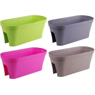 Akeeb Pot Planter