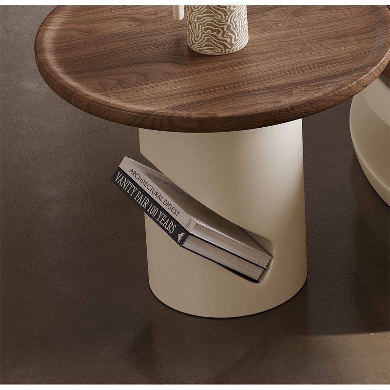 Table basse moderne de style médiéval