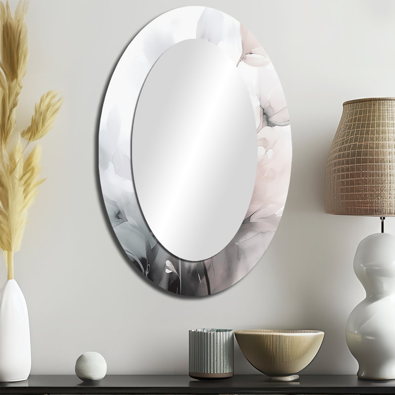 Doux doux gris clair fleurs I - miroir décoratif ovale floral sur métal, 36 po x 24 po