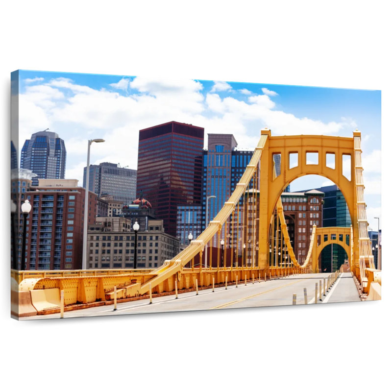Lilie jaune Roberto Clemente Bridge, H 30 po x l 45 po