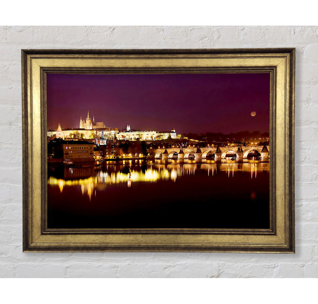 Purple City Reflections - Einzelner Bilderrahmen Kunstdrucke