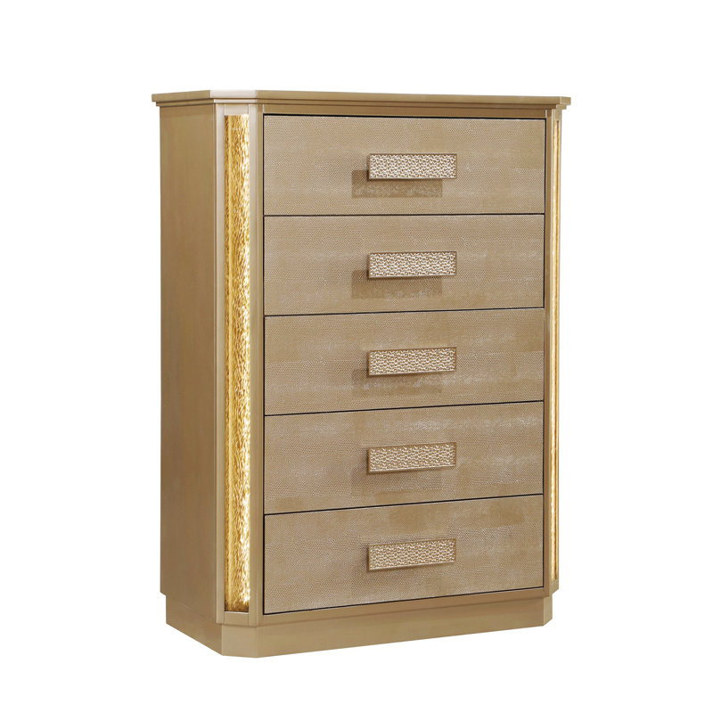Commode avec cinq tiroirs spacieux pour le rangement organisé