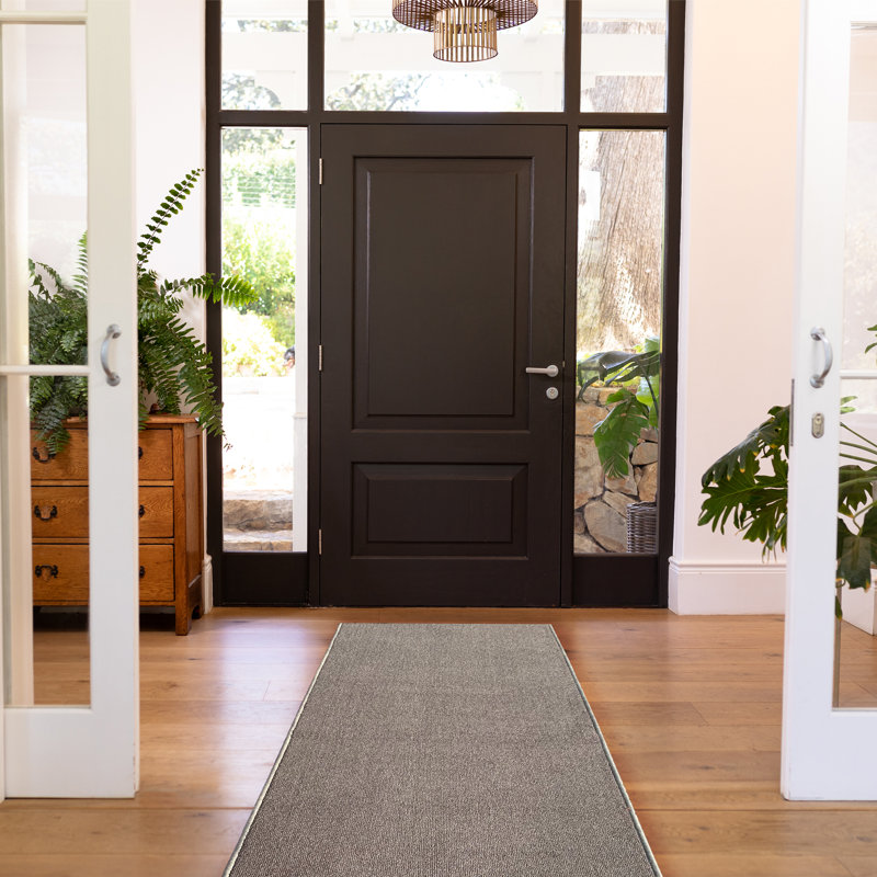 Tapis gris foncé touffeté Analeya, Tapis de couloir 2 pi 6 po x 15 pi