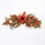 Décoration rustique rustique avec tournesol rouge, citrouille blanche et baies mélangées, décor floral de cheminée d'automne