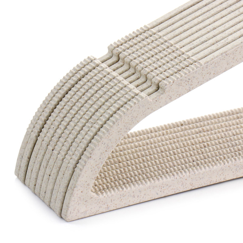 Cintre standard en plastique pour robe / chandail / chandail Fadumo, Blé