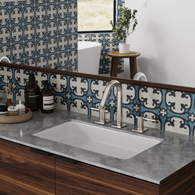 2-handle Bathroom Faucet with Drain Assembly