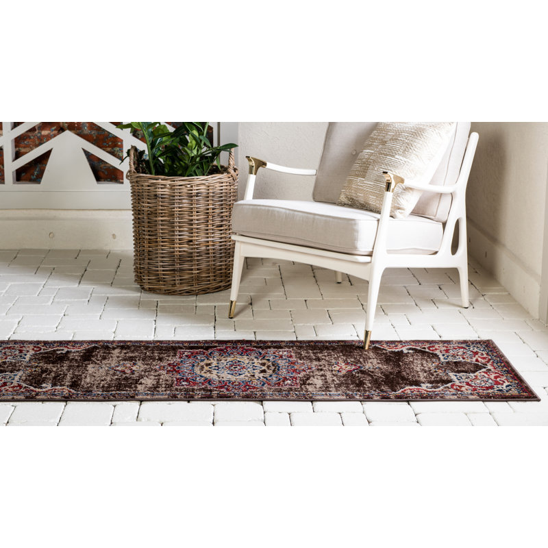 Yates Oriental Indoor Rug, Runner 2'7" x 10'