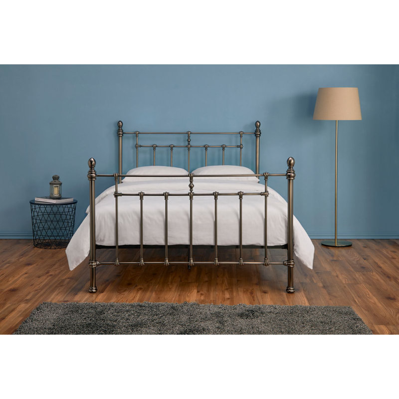 Metal Bed, Double (4'6)