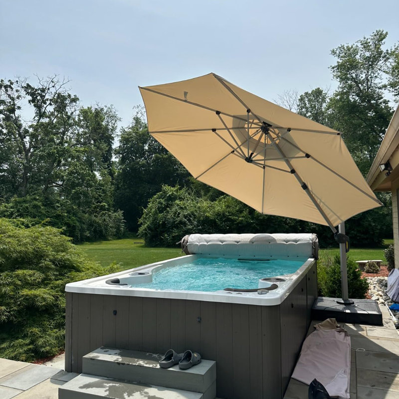 Leeven 3.65m Cantilever Parasol With Base, Beige