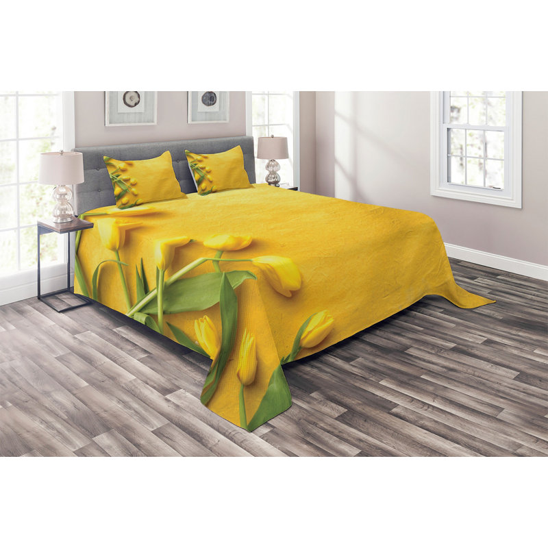 Farmhouse / Country Polyester Floral Coverlet, King Bedspread + 2 Shams