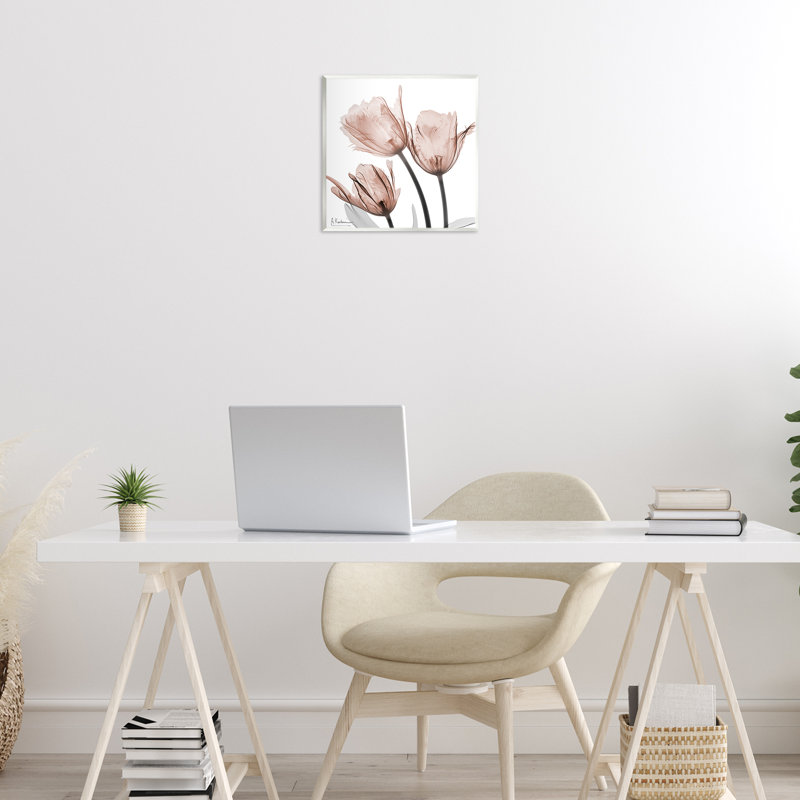 «Mocha Tulips Trio», art mural par Albert Koetsier