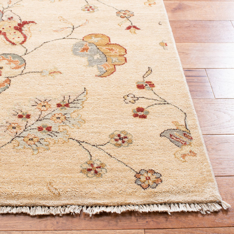 Agra Hand-Knotted Wool Beige/Yellow Area Rug, Rectangle 5' x 8'
