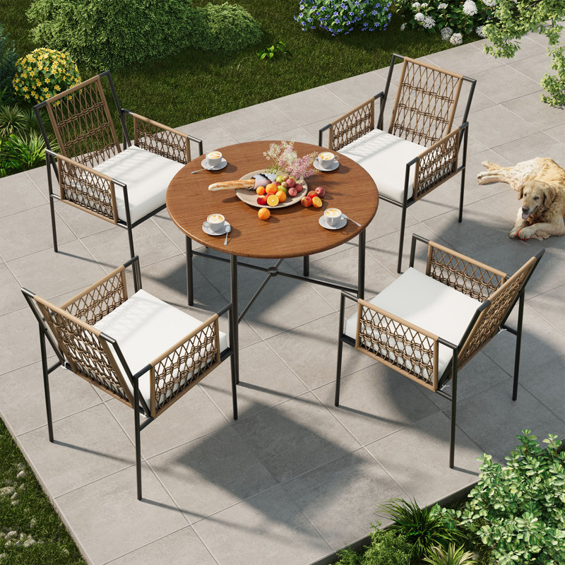 Chaises de patio pour 4 personnes avec coussins