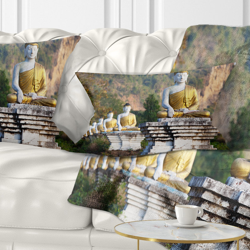 Magnifique rangée de statues de Bouddha - coussin à imprimé paysage, 16 po x 1 po, Coussin décoratif