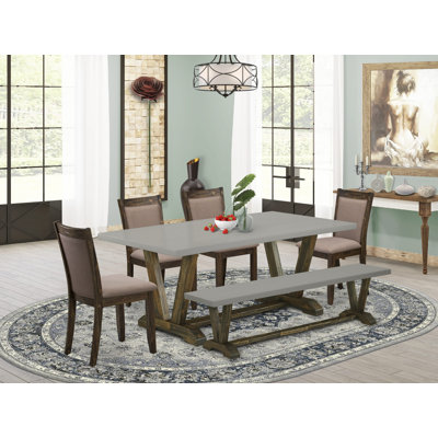L'ensemble de 6 pièces comprend une table en ciment, un banc en bois et 4 chaises de salle à manger Parson en tissu de lin beige clair à haut dossier - finition jacobine vieillie