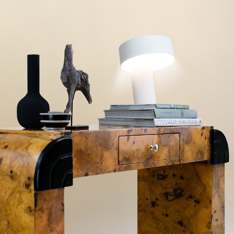 Herma Serif Desk Console