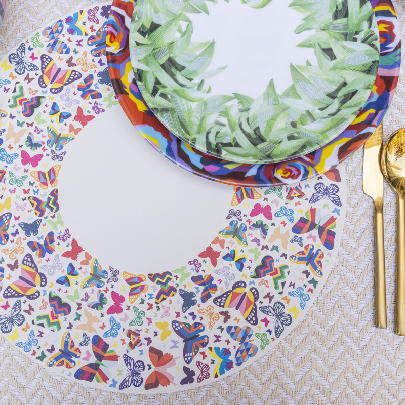 Assiette plate multicolore à papillons