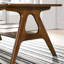 Table de bout en bois avec tablette - Transformez votre décor Home Mid-Century