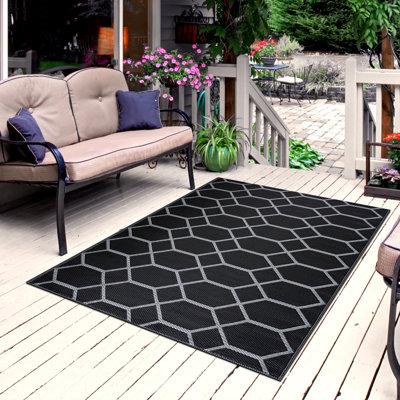 Creecy Geometric Indoor / Outdoor Rug