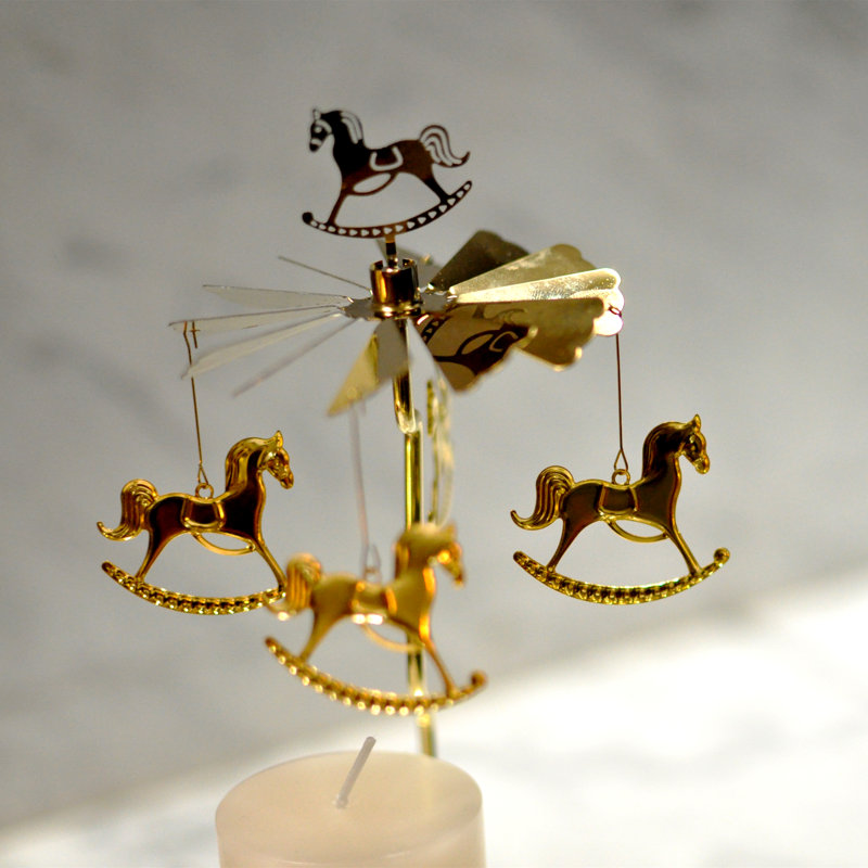 Ensemble de porte-bougie rotatif avec chevaux