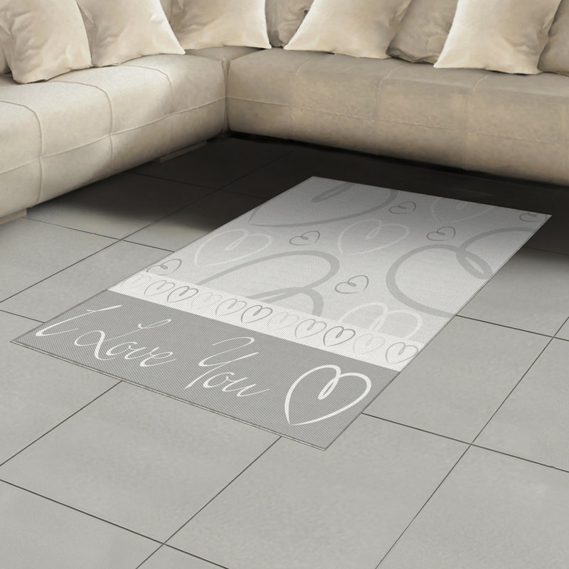 Tapis décoratif à longs fils en fibre de polyester haute densité Hearts, Rectangle— 4 pi x 5 pi 8 po