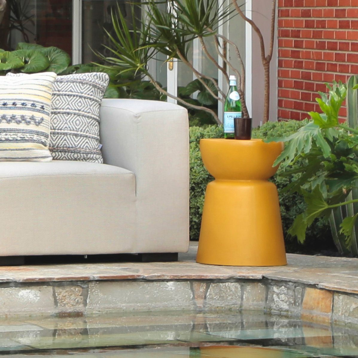 Ashlynn 15" Patio Side Table