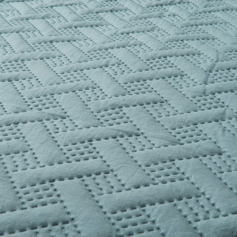 Heat Pressed Polyester Quilt, Queen Quilt + 2 Shams, Aqua Green/Fairest Jade