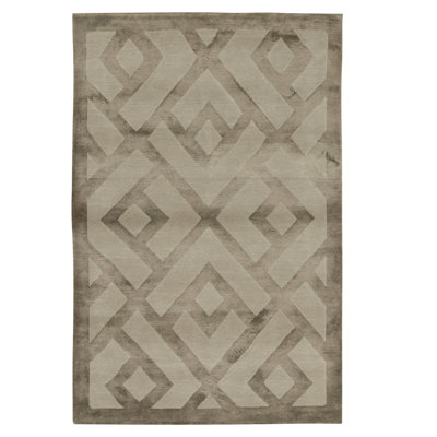 High-Quality Hand-Knotted Mocha Area Rug