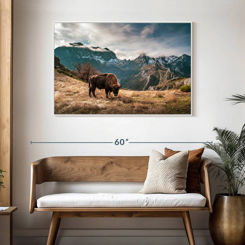 Paysage de montagne de bisons, Cadre flottant blanc, 46 po x 31 po