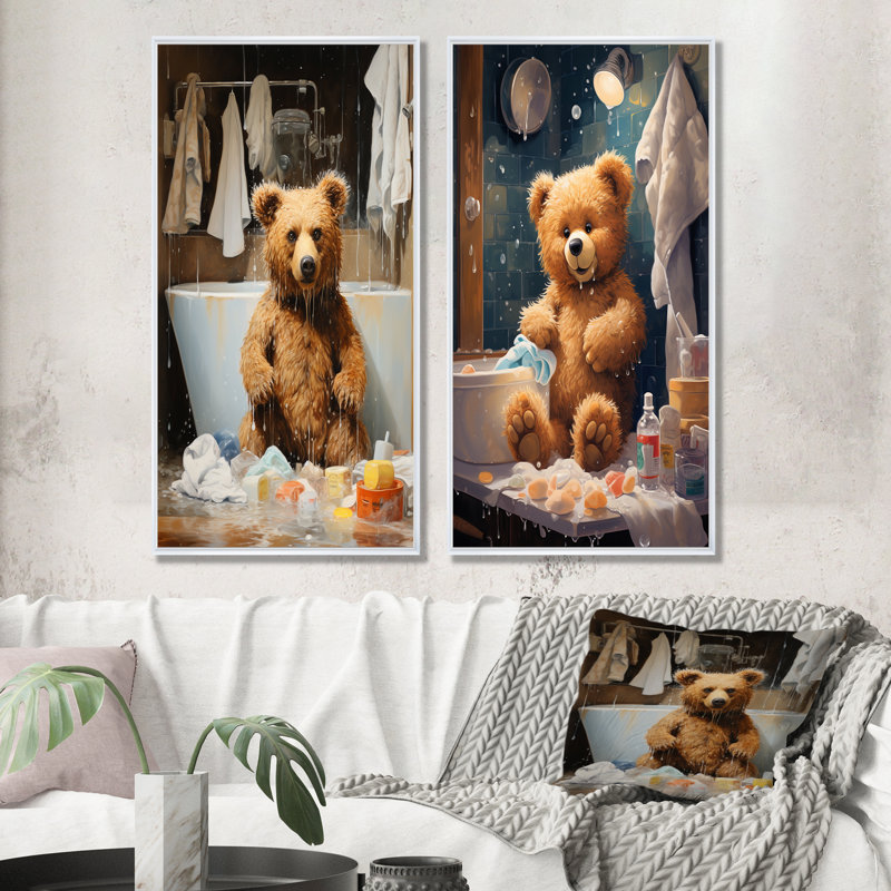 «Bear Bathaign Bubbles II» - ensemble de 2 reproductions d'art sur toile, H 32 po x l 33 po, Cadre flottant blanc