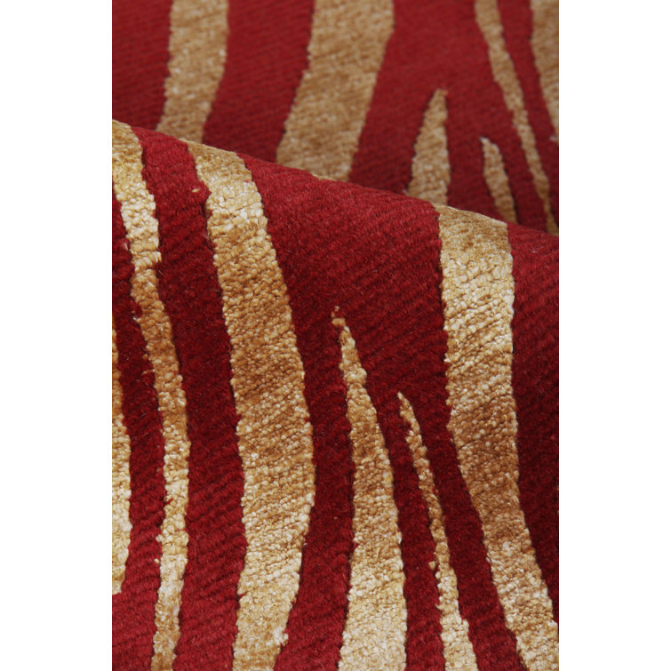Wilderness Abstract Area Rug in Red/Beige
